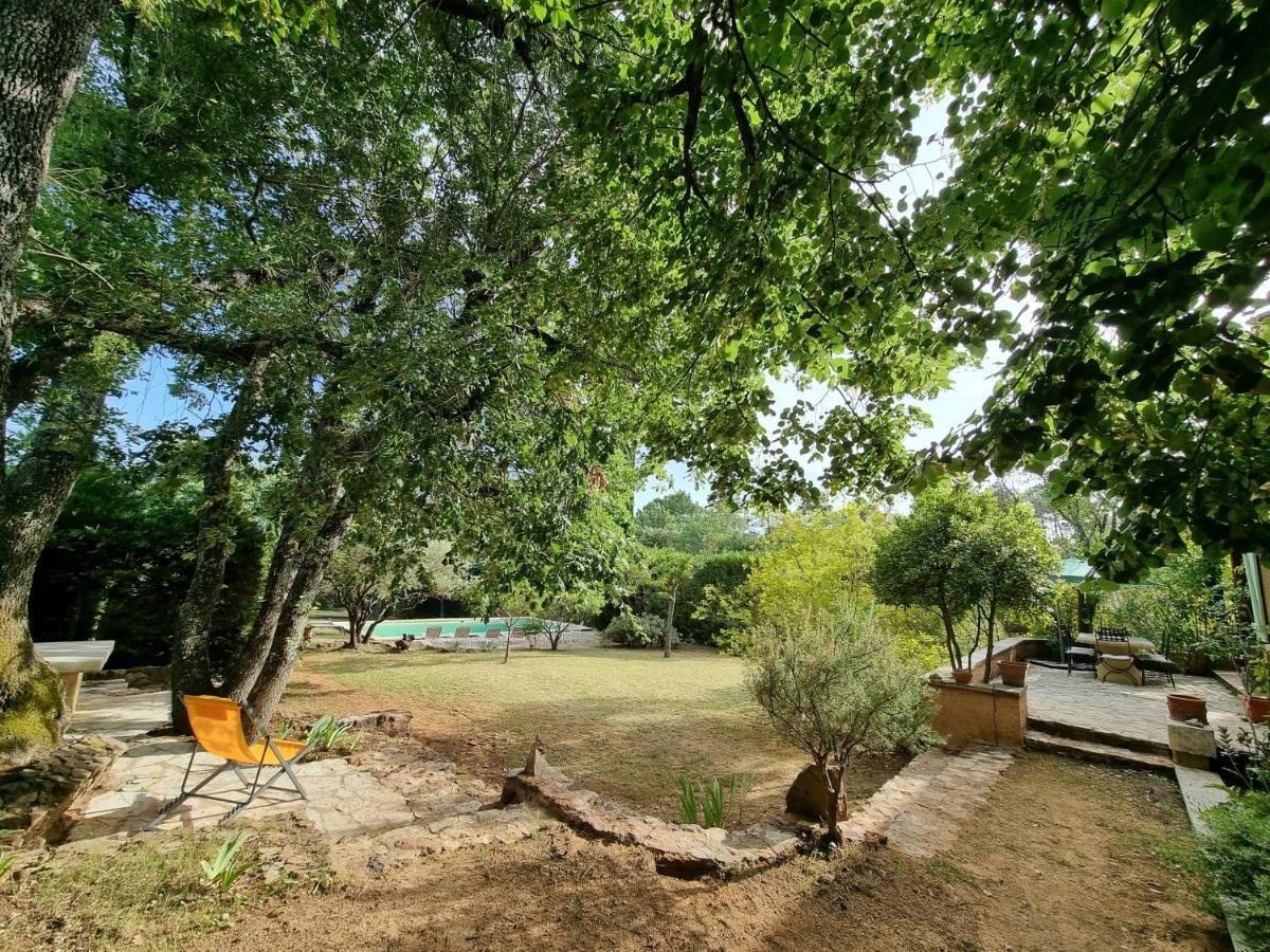 Jolie Maison En Plein Cœur Du Lubéron Hébergement de vacances Roussillon en Isere