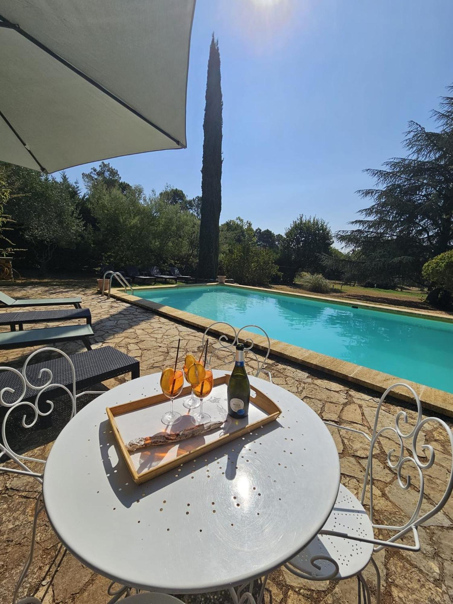 Jolie Maison En Plein Cœur Du Lubéron Roussillon en Isere