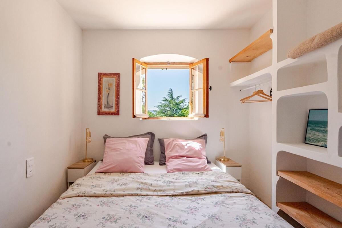 Jolie Maison En Plein Cœur Du Lubéron * Roussillon en Isere
